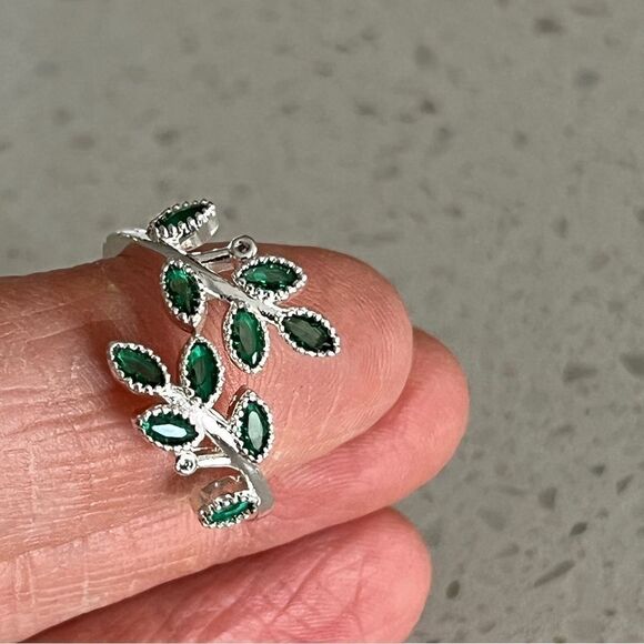 Leaf vine open adjustable ring - Picture 6 of 9